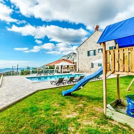 וילה Sleeps 12 Pool Air Con Wifi